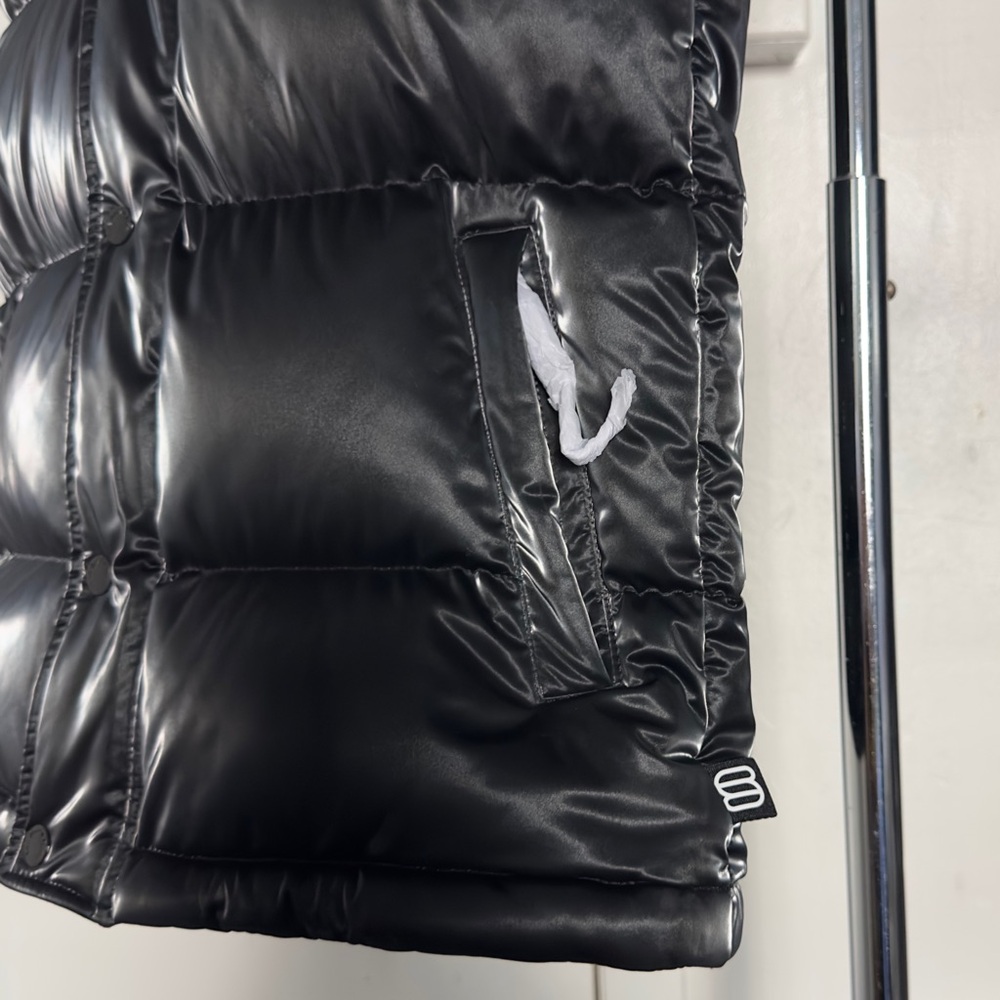 Aritzia The Super Puff Vest in Black Liquid Shine Goose Down Puffer Vest Small - Picture 3 of 11